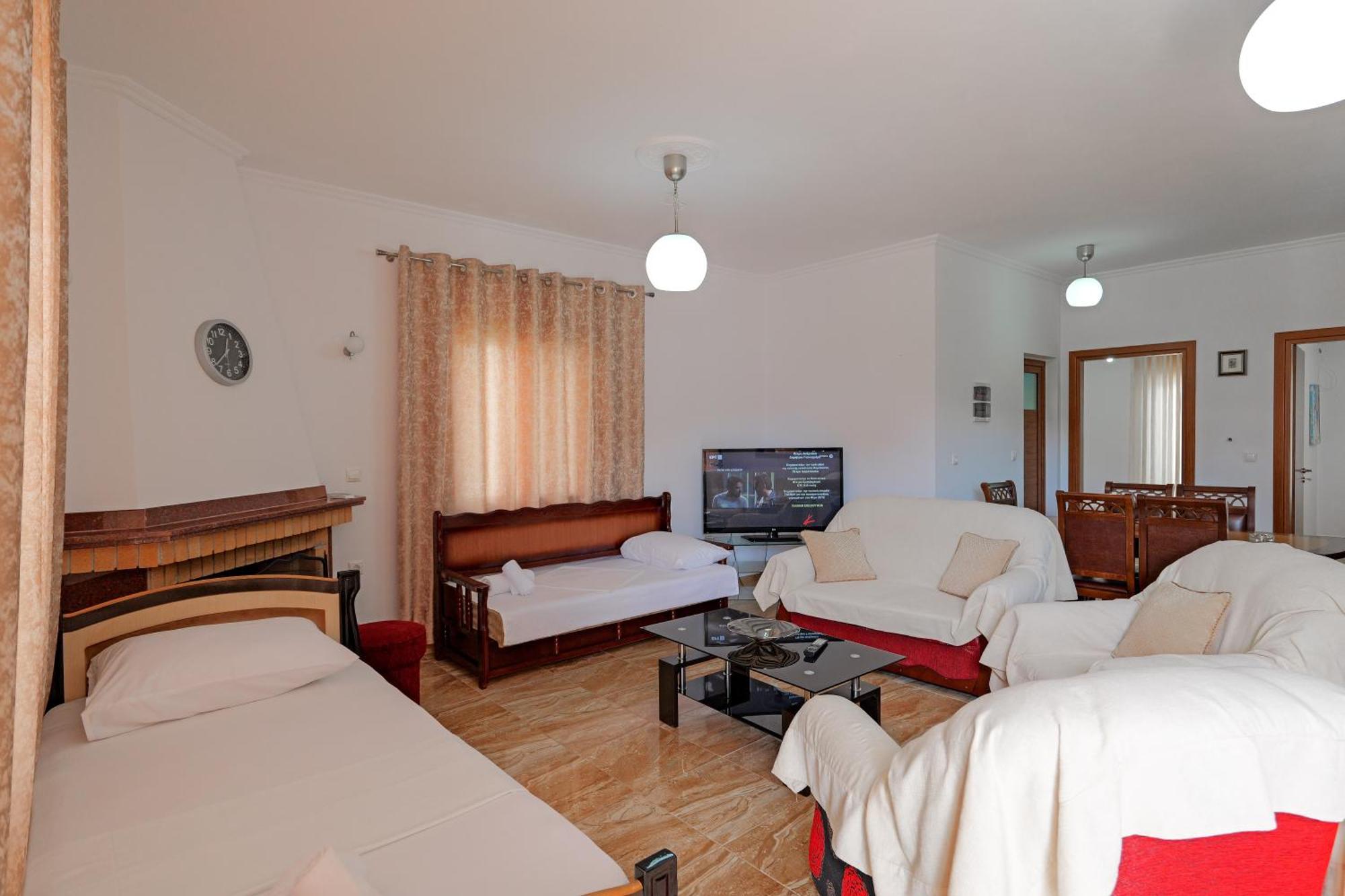 Guesthouse Moonlight Downtown Ksamil Eksteriør billede