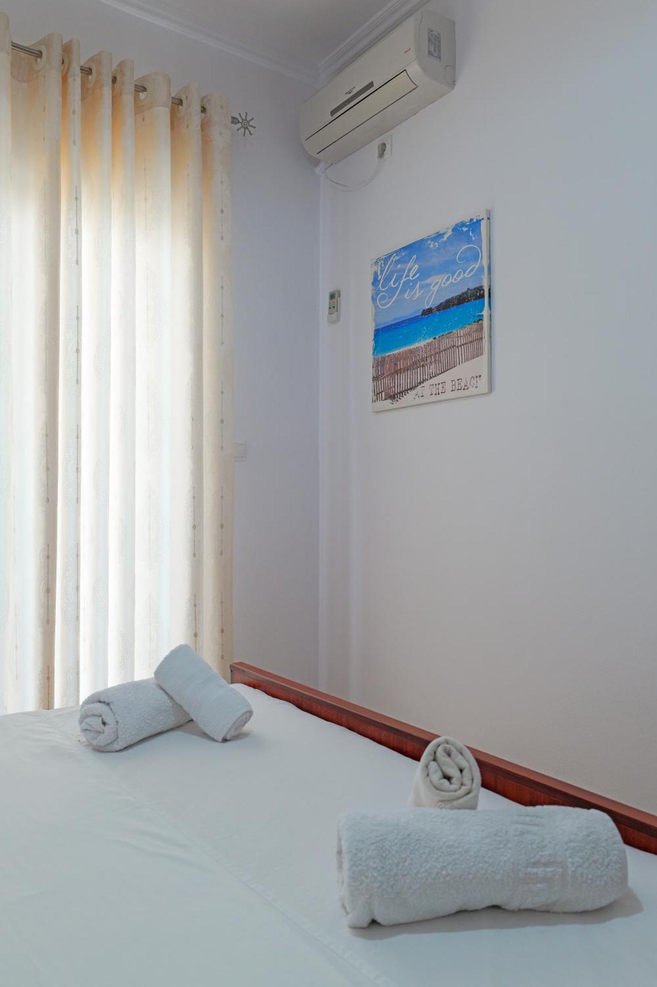 Guesthouse Moonlight Downtown Ksamil Eksteriør billede