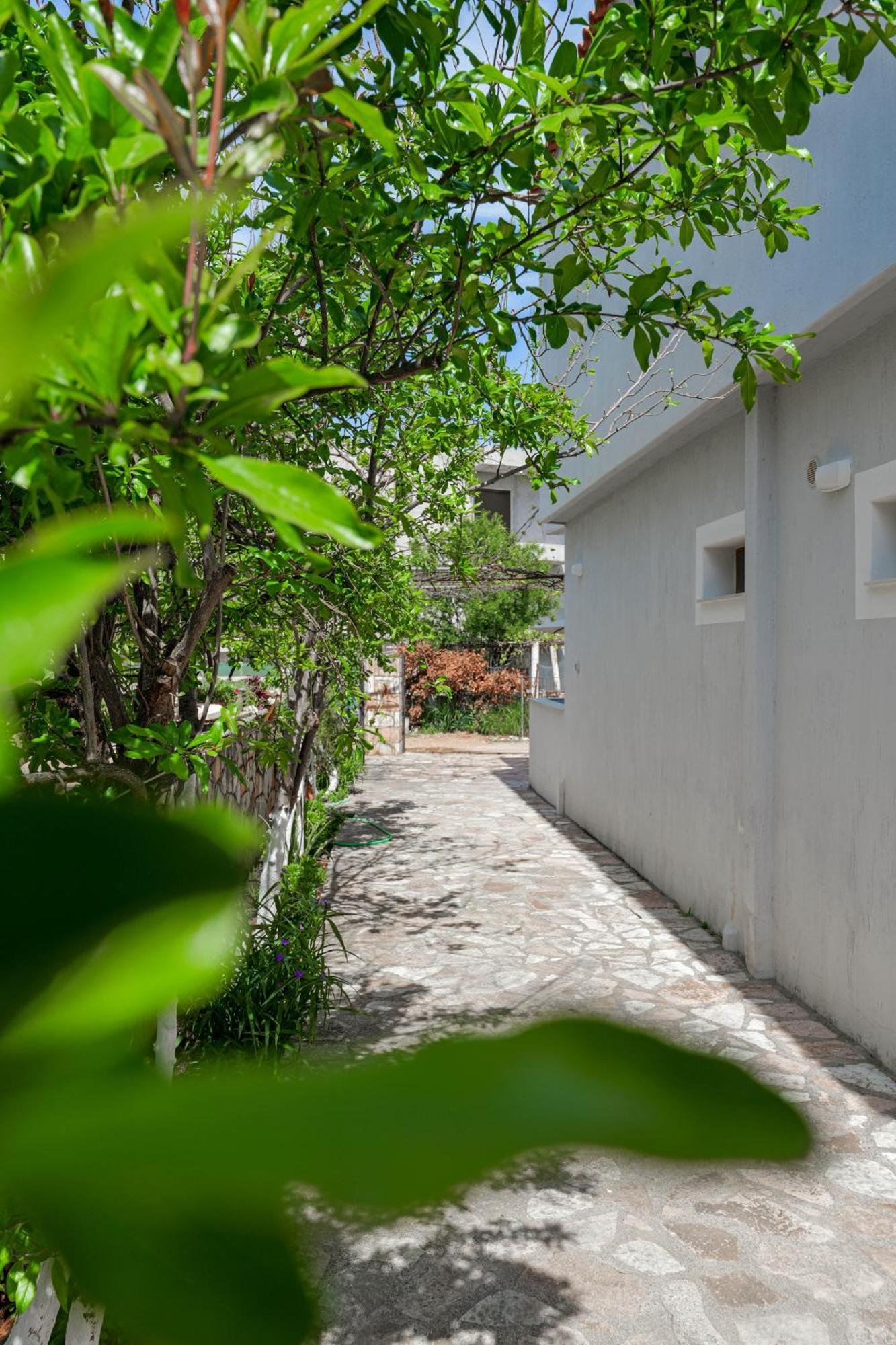 Guesthouse Moonlight Downtown Ksamil Eksteriør billede