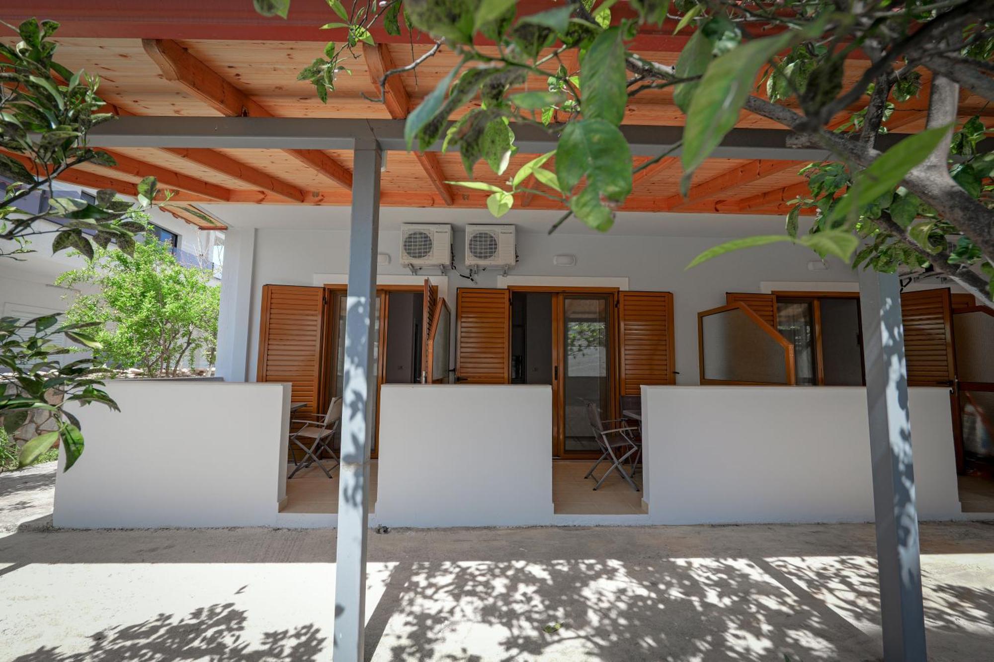 Guesthouse Moonlight Downtown Ksamil Eksteriør billede