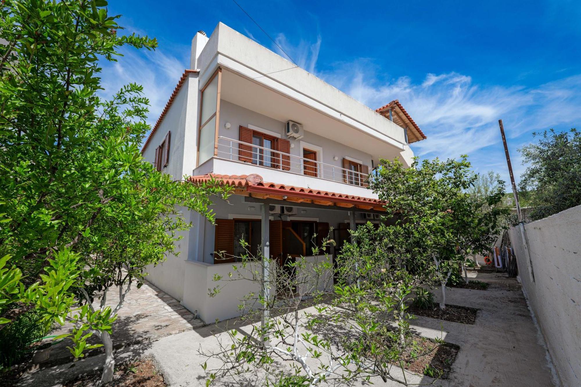 Guesthouse Moonlight Downtown Ksamil Eksteriør billede