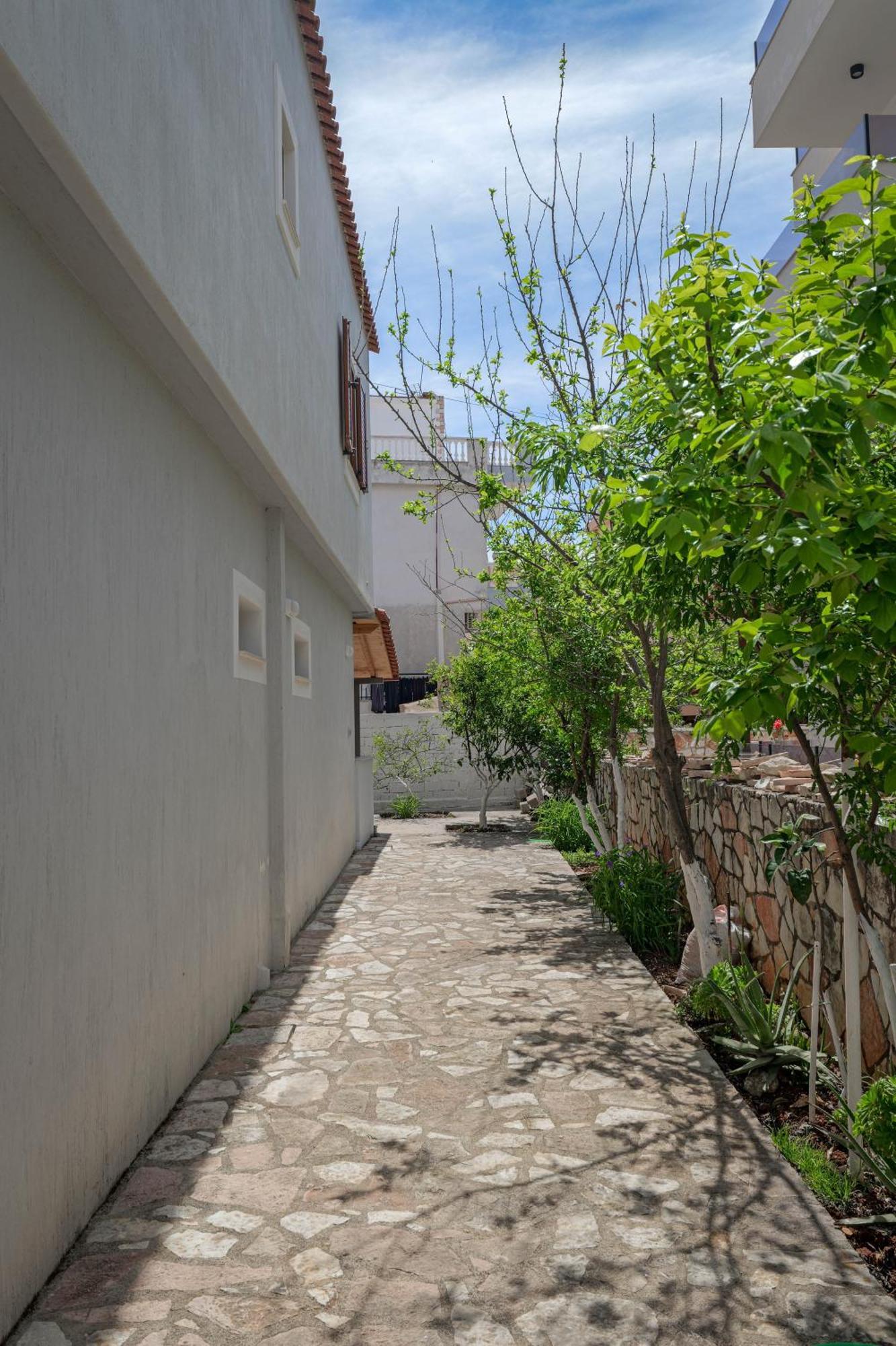 Guesthouse Moonlight Downtown Ksamil Eksteriør billede
