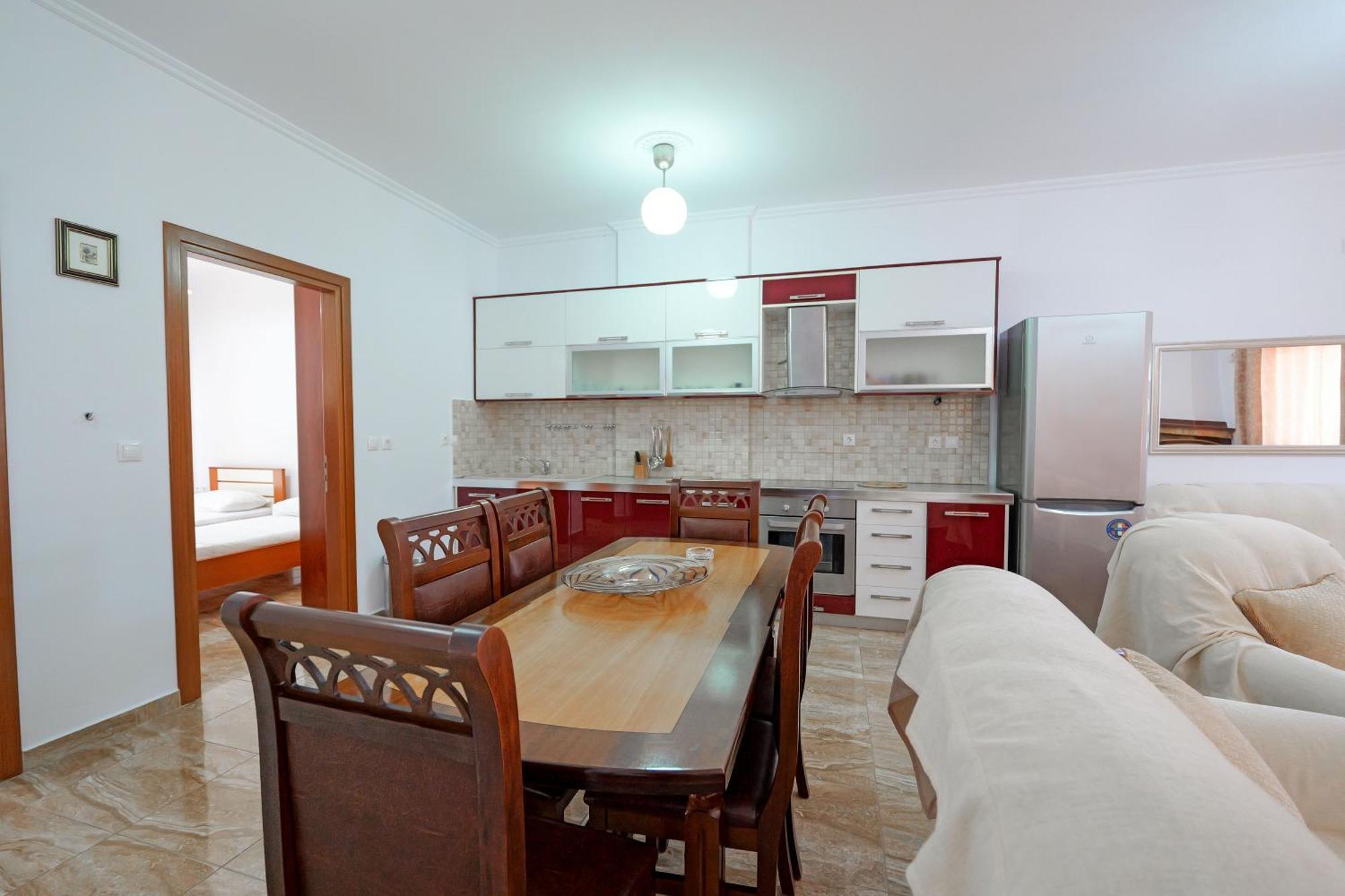 Guesthouse Moonlight Downtown Ksamil Eksteriør billede
