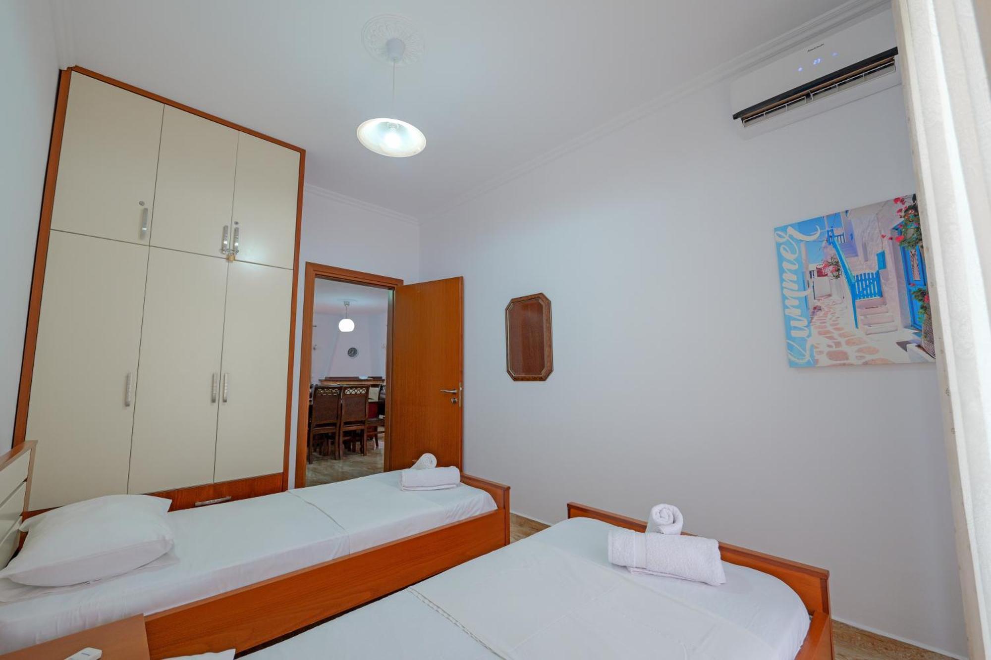 Guesthouse Moonlight Downtown Ksamil Eksteriør billede