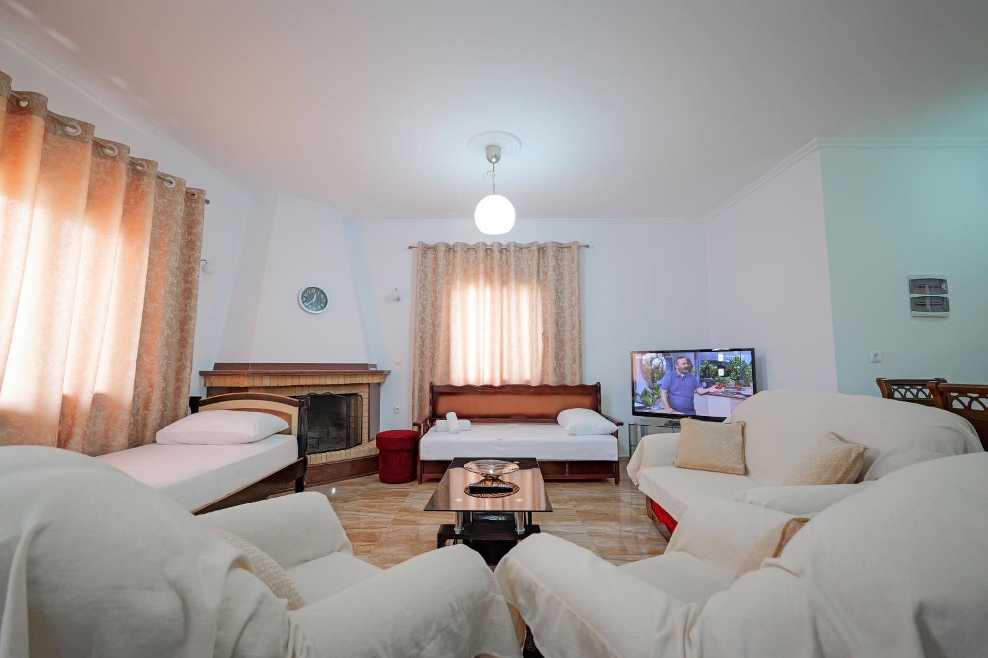 Guesthouse Moonlight Downtown Ksamil Eksteriør billede