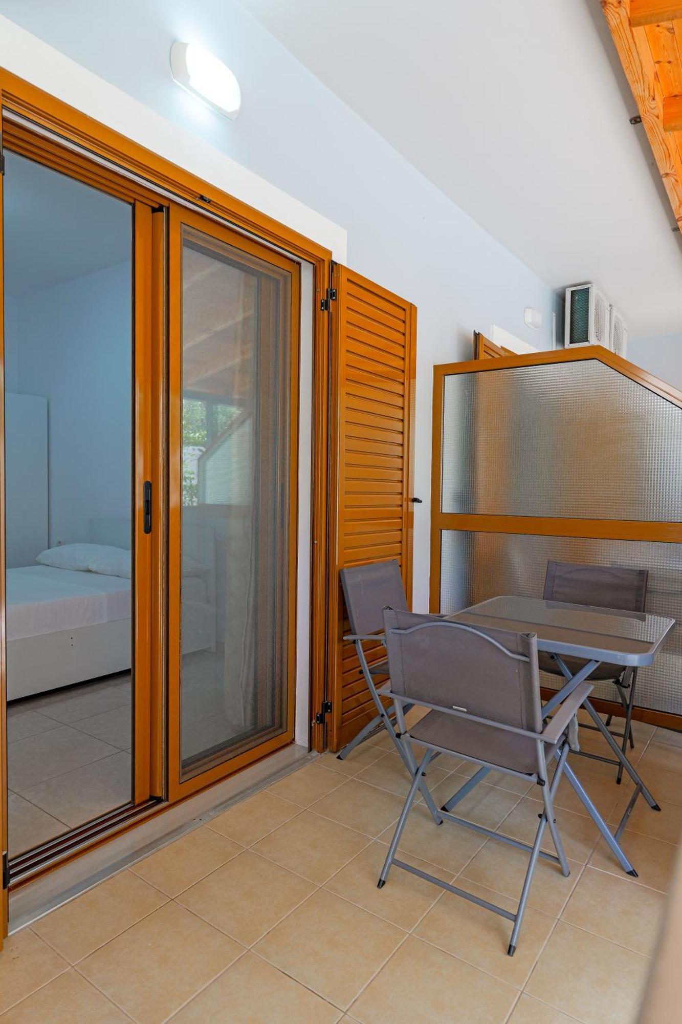 Guesthouse Moonlight Downtown Ksamil Eksteriør billede